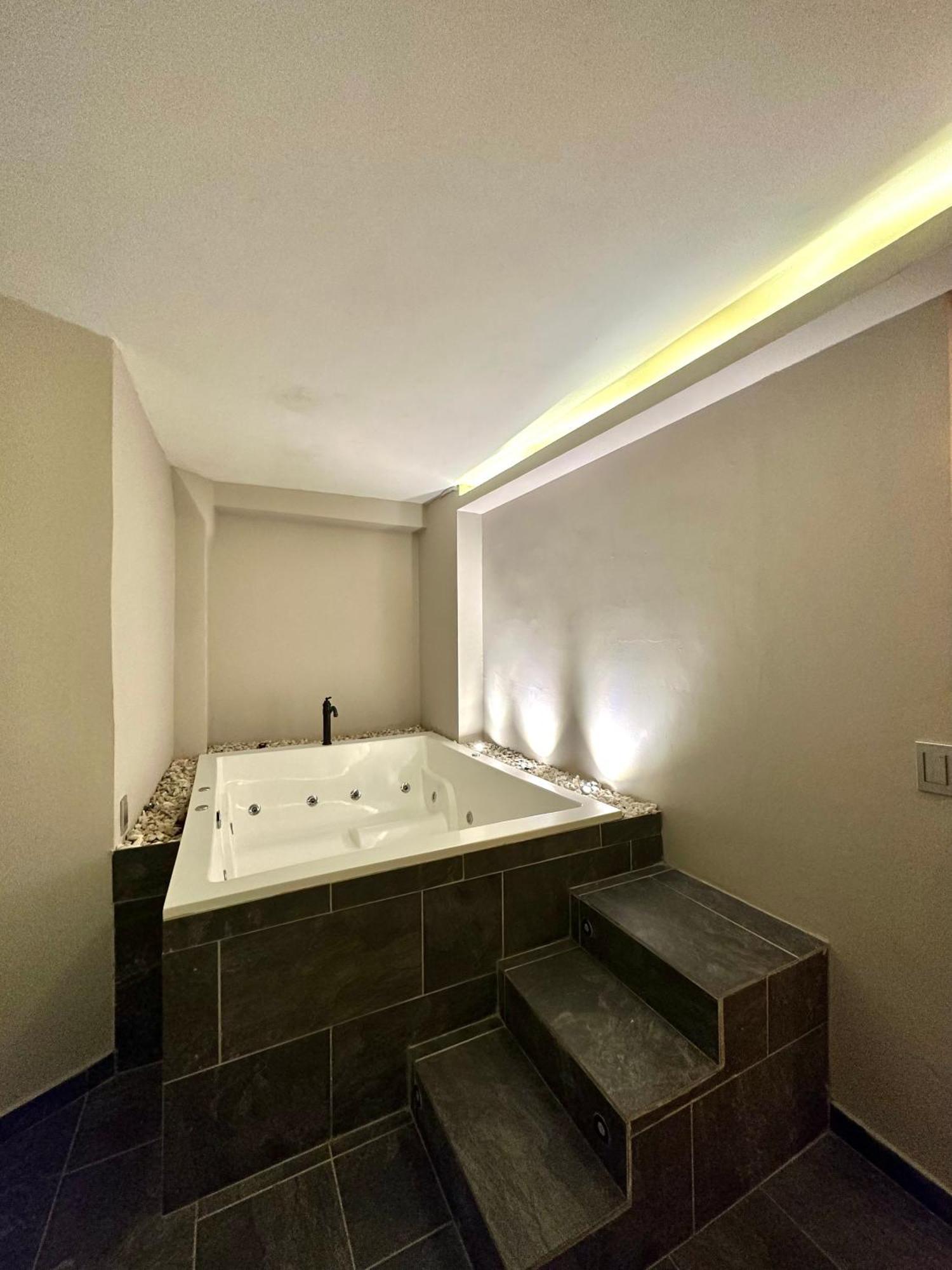Hotel Bali At Poblado Medellin Exterior photo